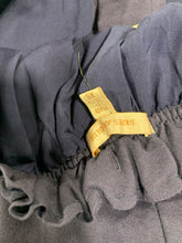 Load image into Gallery viewer, 124 - Shorts - Size XS