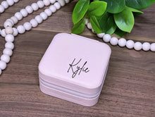 Load image into Gallery viewer, Personalized Jewlery Box