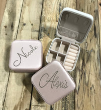 Load image into Gallery viewer, Personalized Jewlery Box