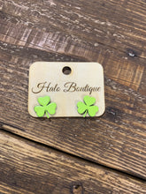 Load image into Gallery viewer, Shamrock Earrings