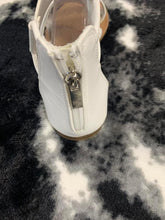 Load image into Gallery viewer, White Sandal