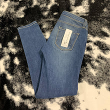 Load image into Gallery viewer, 105 - Just Black - Super Stretch Skinny Jeans - Size 27