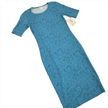 Load image into Gallery viewer, 304 - LuLaRoe - Blue/Pink Dress - Size XXS