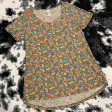 Load image into Gallery viewer, 307 - LuLaRoe - Floral Leaves - High Low Top - Size M