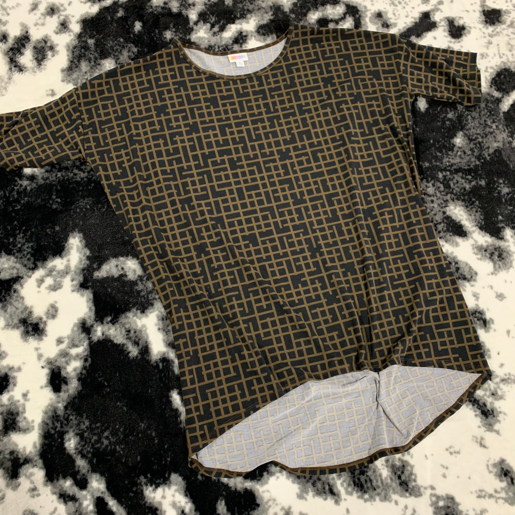 310 - LuLaRoe - Black/Brown - High Low Top - Size XL