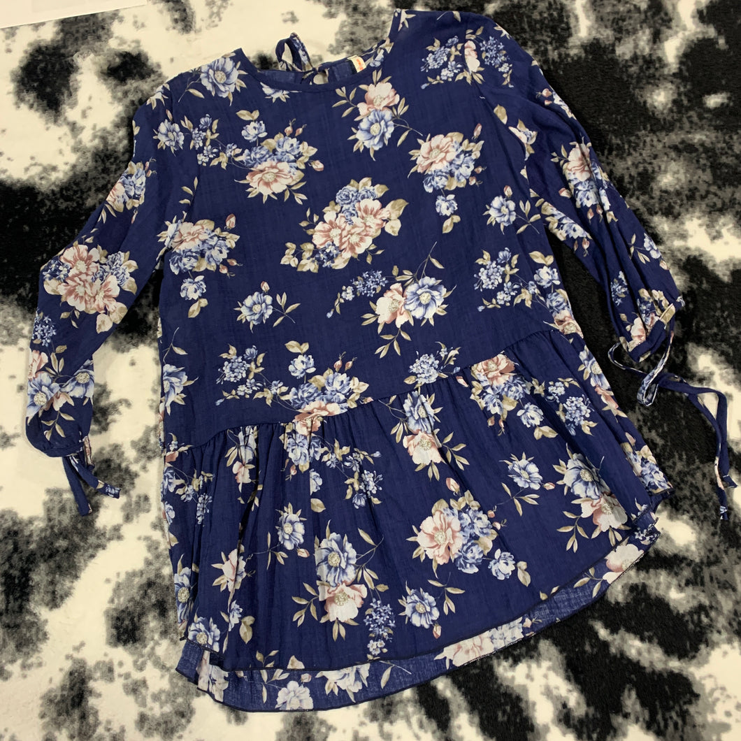 315 - Blue Floral Top - Size M