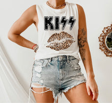 Load image into Gallery viewer, Kiss w/ Leopard Lips