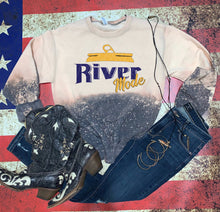 Load image into Gallery viewer, River Mode w/ Beer